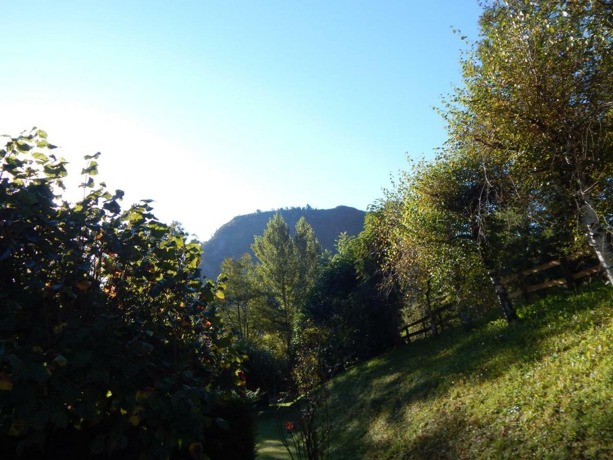 Les Chalets De Montorgueil Saurat Esterno foto