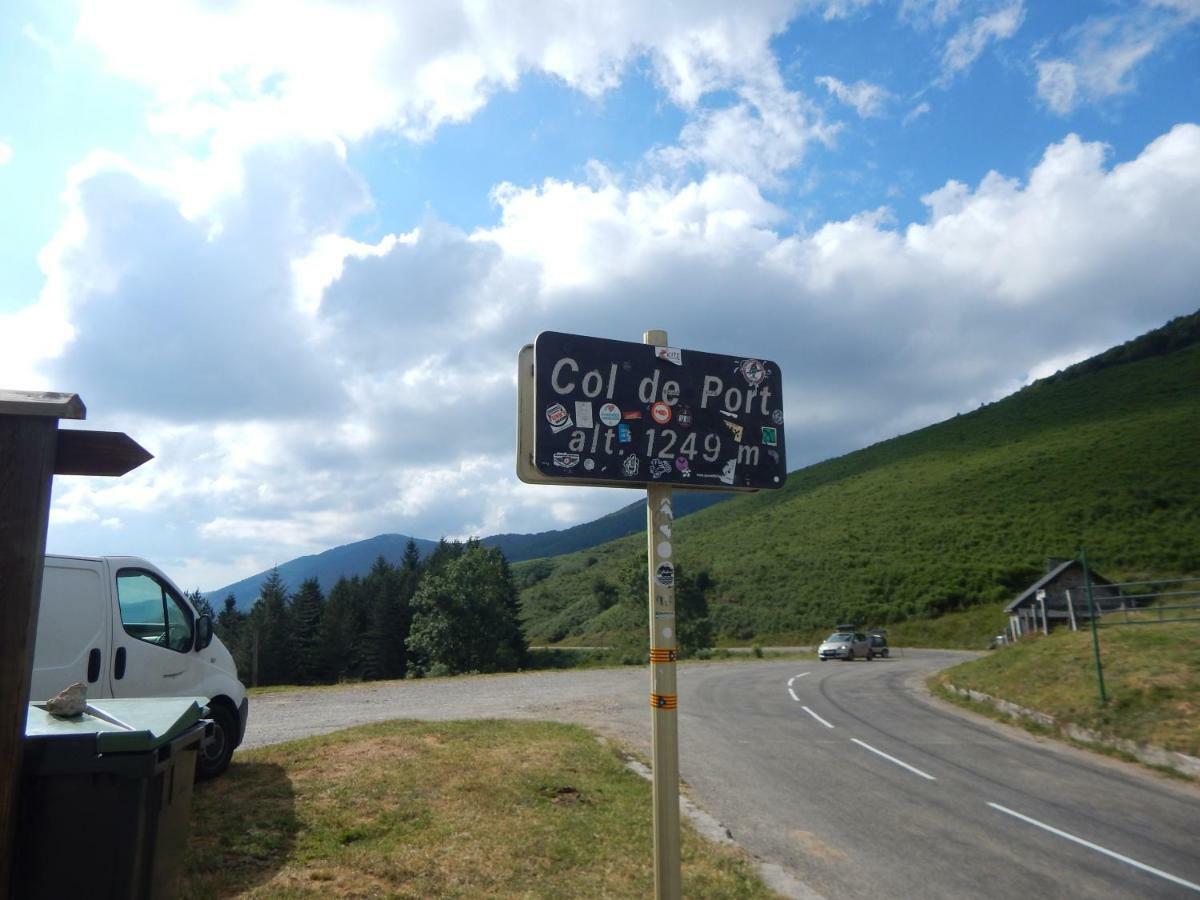 Les Chalets De Montorgueil Saurat Esterno foto